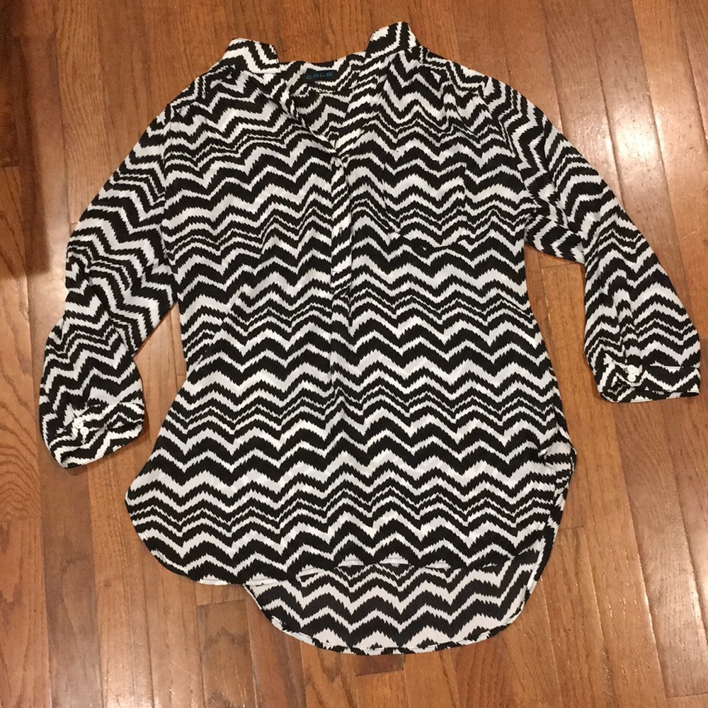 Black and white tunic medium